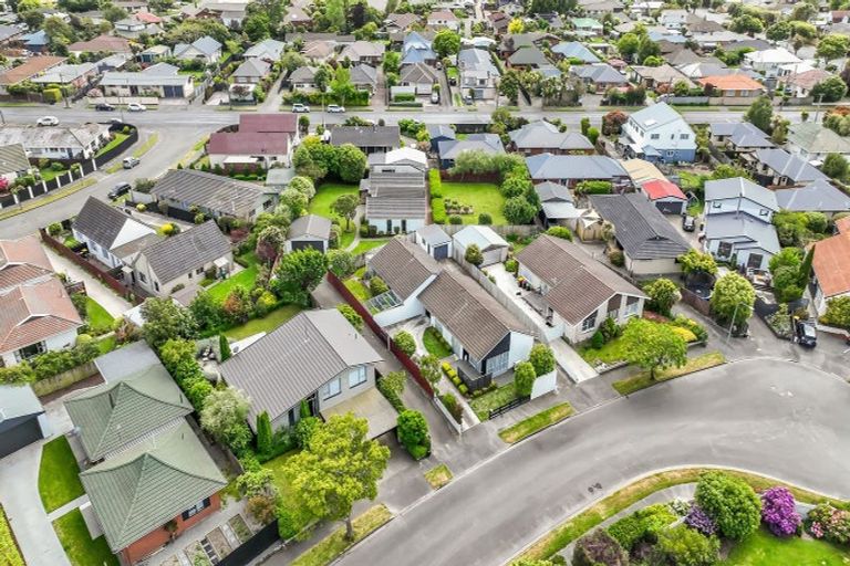 Photo of property in 11a Woodstock Place, Russley, Christchurch, 8042