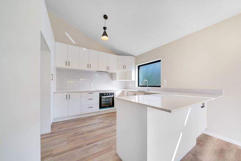 Photo of property in 25a Routley Drive, Glen Eden, Auckland, 0602