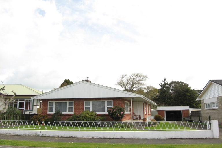 Photo of property in 28 Miro Street, Inglewood, 4330