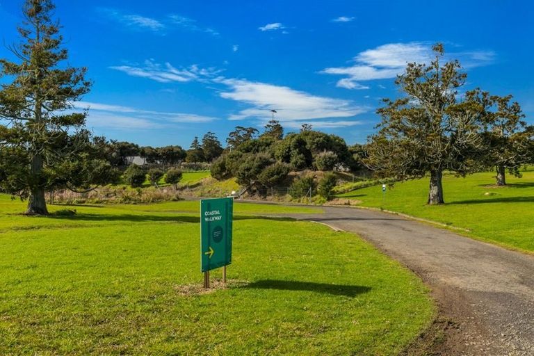 Photo of property in 86 Bomb Point Drive, Hobsonville, Auckland, 0616