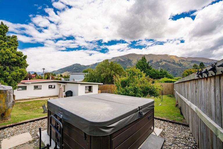 Photo of property in 132 Capell Avenue, Lake Hawea, Wanaka, 9382