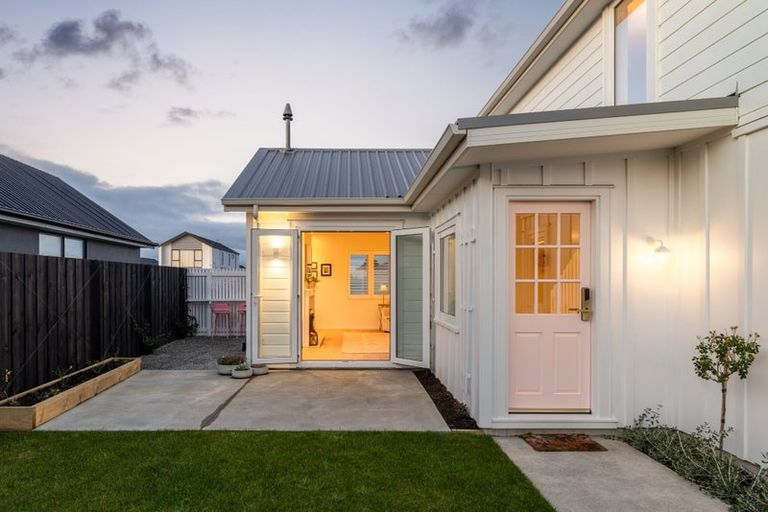 Photo of property in 17 El Patron Lane, Halswell, Christchurch, 8025