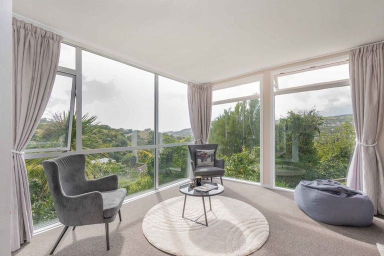 Photo of property in 1a Woodstock Terrace, Tawa, Wellington, 5028