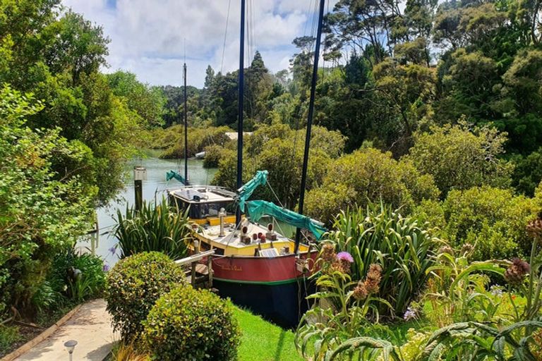 Photo of property in 12 Beach Street, Sandspit, Warkworth, 0982