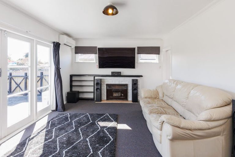 Photo of property in 12 Galway Avenue, Hokowhitu, Palmerston North, 4410