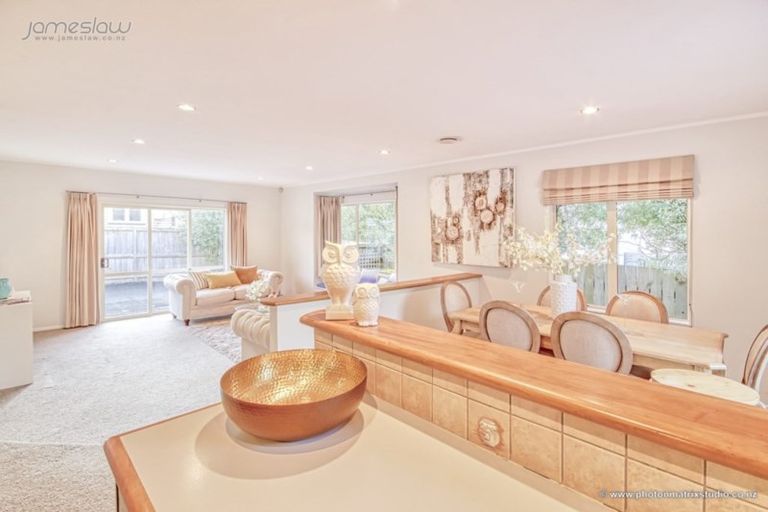 Photo of property in 13a Flanshaw Road, Te Atatu South, Auckland, 0610