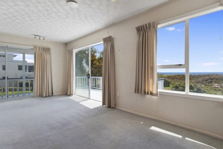 Photo of property in 696 Papamoa Beach Road, Papamoa Beach, Papamoa, 3118