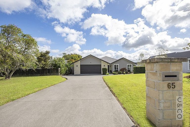 Photo of property in 65 Kaipara Portage Road, Riverhead, 0820