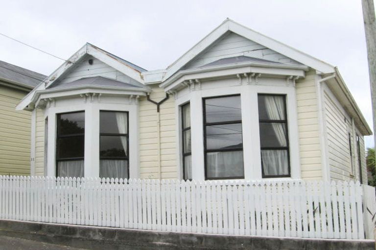 Photo of property in 11 Stirling Street, Berhampore, Wellington, 6023
