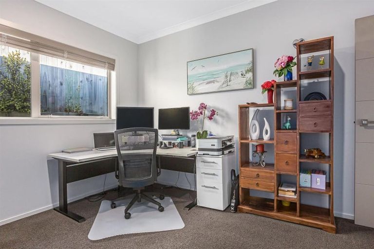 Photo of property in 53 Endeavour Drive, Whitby, Porirua, 5024