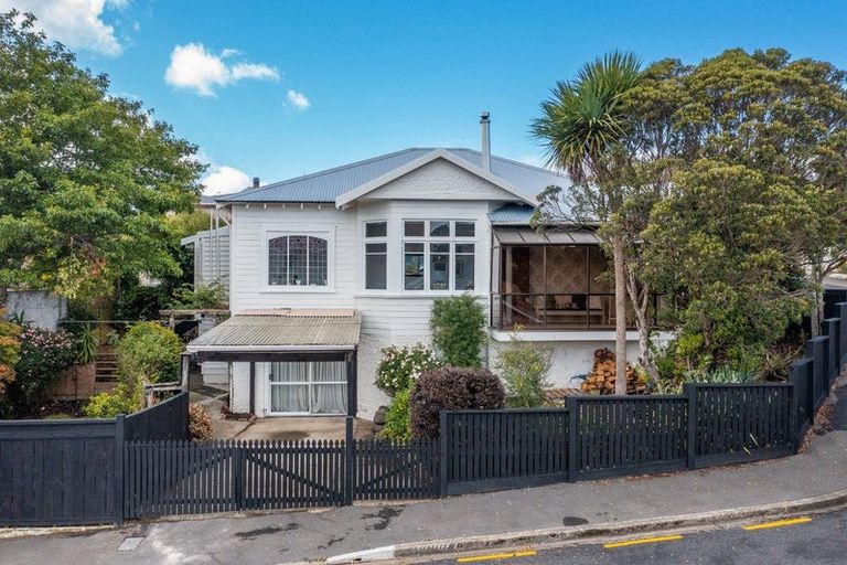 Photo of property in 14 Mataora Road, Kenmure, Dunedin, 9011