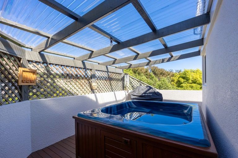 Photo of property in 18 Ledbury Road, Atawhai, Nelson, 7010