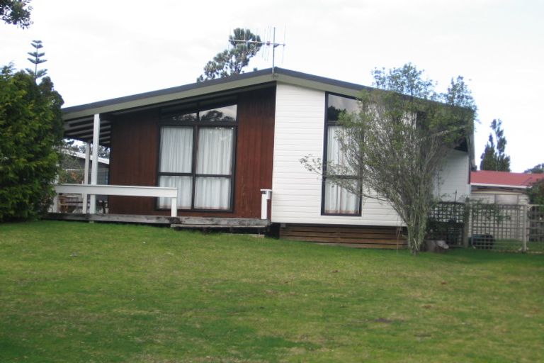 Photo of property in 16 Lowe Park Lane, Pauanui, Hikuai, 3579