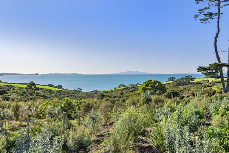 Photo of property in 251 Vaughans Road, Long Bay, Auckland, 0792