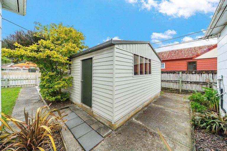 Photo of property in 4 Collett Street, Naenae, Lower Hutt, 5011