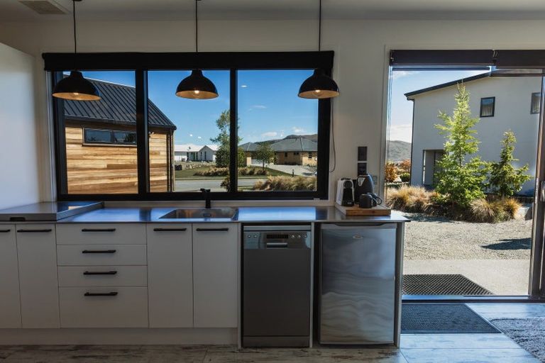 Photo of property in 5 Mistake Drive, Lake Tekapo, 7999