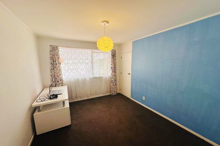 Photo of property in 12 Lyren Place, Half Moon Bay, Auckland, 2012