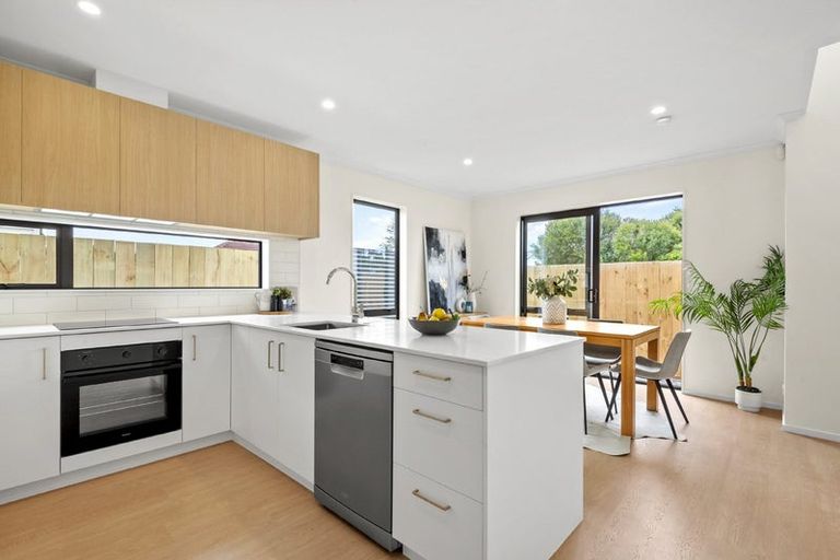 Photo of property in 13 Isabella Lane, Henderson, 0610