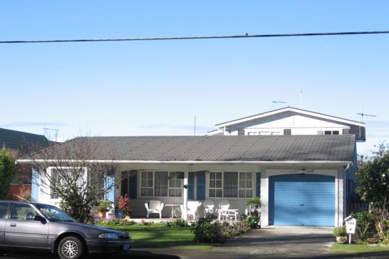 Photo of property in 2/703 Roberts Street, Hastings, 4122