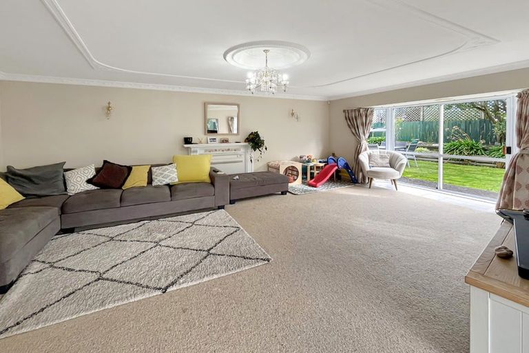 Photo of property in 126 John F Kennedy Drive, Milson, Palmerston North, 4414