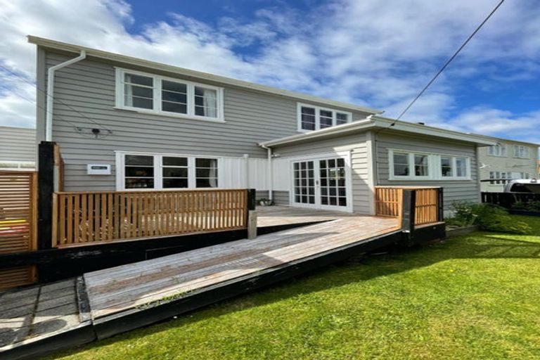 Photo of property in 1/56 Churton Crescent, Taita, Lower Hutt, 5011