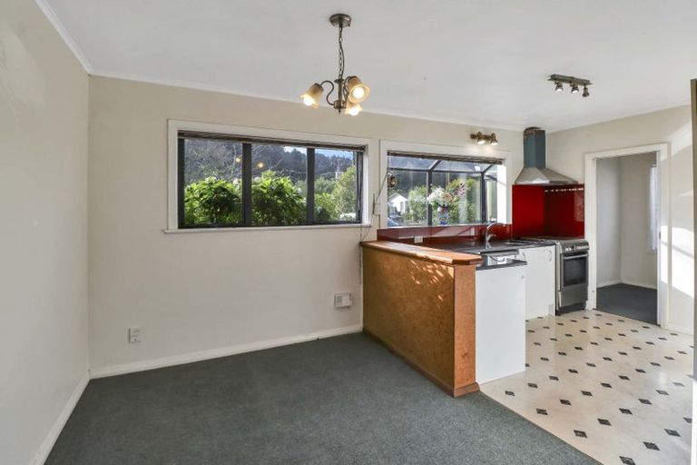 Photo of property in 1/17 Eldon Grove, Taita, Lower Hutt, 5019
