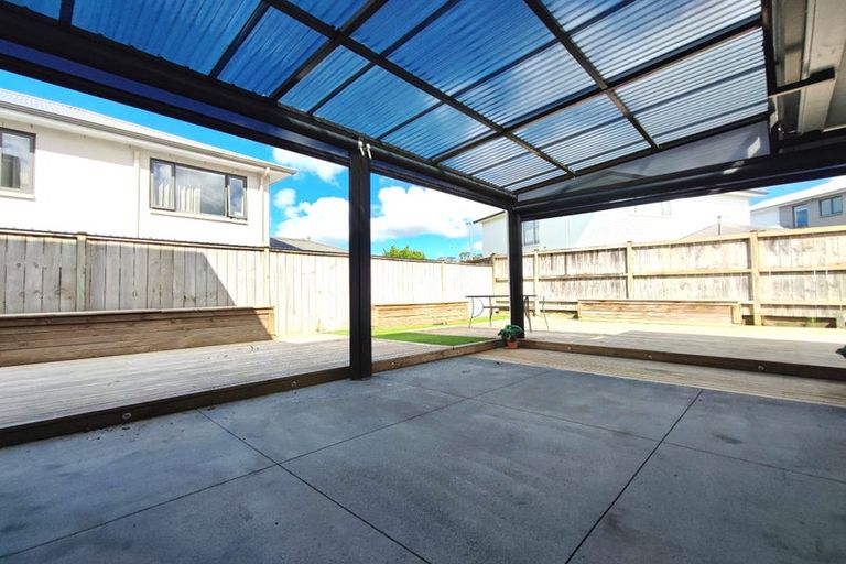 Photo of property in 4 Arthur Rolfe Lane, Swanson, Auckland, 0614
