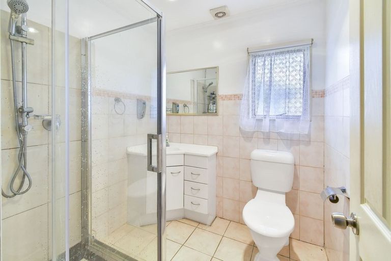 Photo of property in 1 Astelia Place, Goodwood Heights, Auckland, 2105