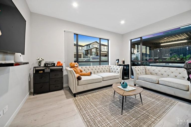 Photo of property in 1 Piki Street, Flat Bush, Auckland, 2019