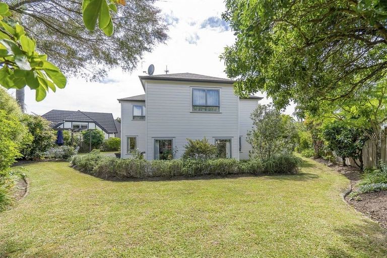 Photo of property in 10 Mistral Place, West Harbour, Auckland, 0618