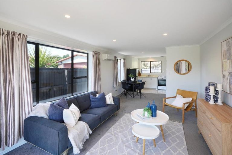 Photo of property in 2/49 Cowes Street, Avondale, Christchurch, 8061