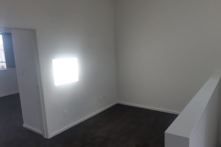 Photo of property in 5 Gunn Way, Hobsonville, Auckland, 0616