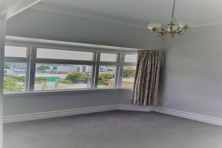 Photo of property in 126 Wallace Street, Mount Cook, Wellington, 6021