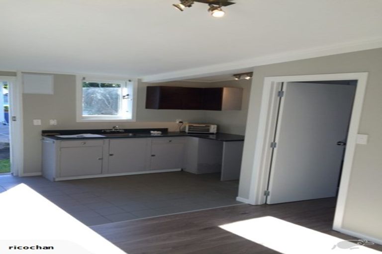 Photo of property in 45 Glen Marine Parade, Glendene, Auckland, 0602