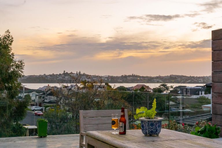 Photo of property in 18b Devon Road, Bucklands Beach, Auckland, 2012
