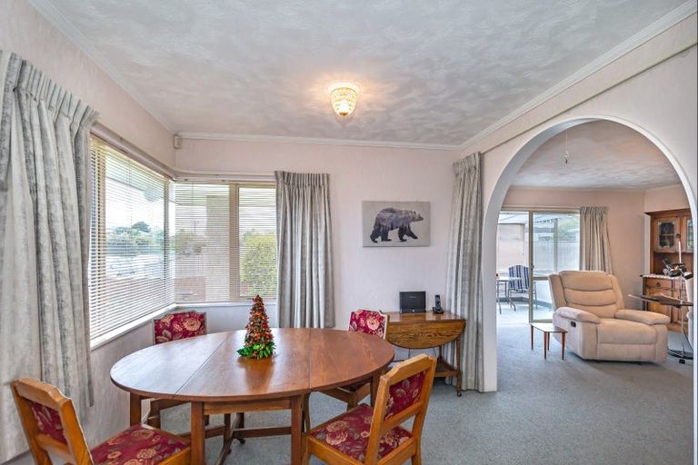 Photo of property in 28 Salisbury Street, Levin, 5510