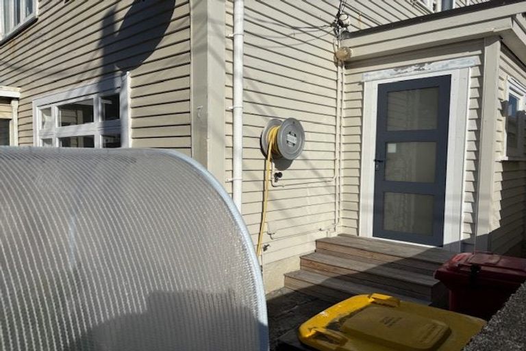 Photo of property in 7 Trent Street, Island Bay, Wellington, 6023