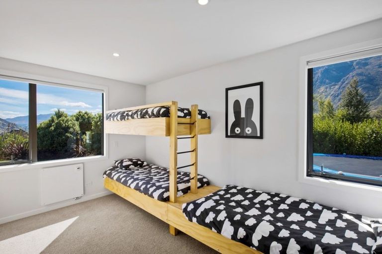 Photo of property in 3 Caithness Court, Jacks Point, Queenstown, 9371