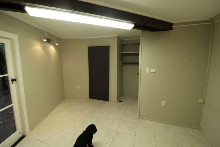 Photo of property in 539 South Titirangi Road, Titirangi, Auckland, 0604