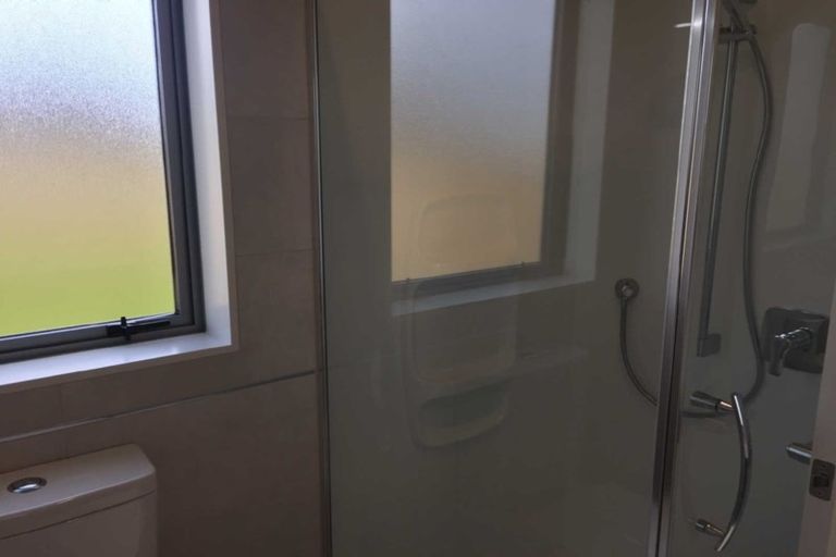 Photo of property in 12 Kaimanawa Road, Karaka, Papakura, 2113