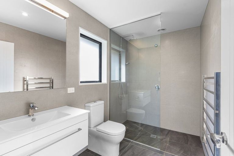 Photo of property in 17 Mcquillan Avenue, Woodend, 7610