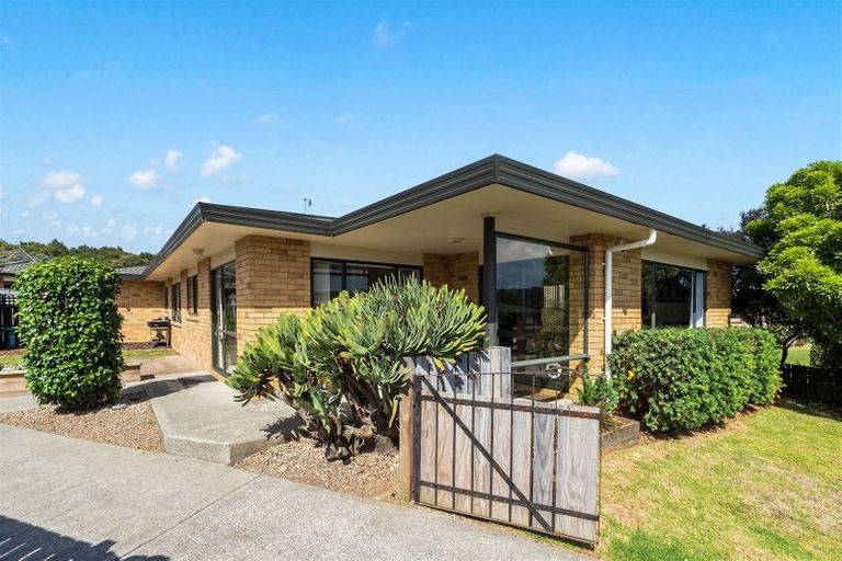 Photo of property in 28 Amber Drive, Tikipunga, Whangarei, 0112