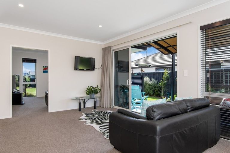 Photo of property in 77 Sandhurst Drive, Papamoa Beach, Papamoa, 3118