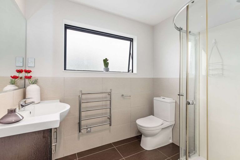 Photo of property in 203a Don Buck Road, Massey, Auckland, 0614