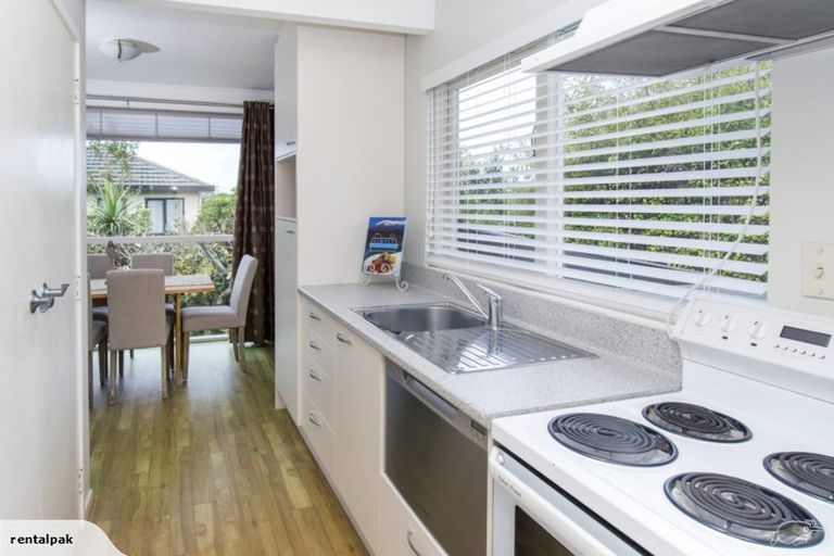 Photo of property in 15 Megan Avenue, Pakuranga Heights, Auckland, 2010