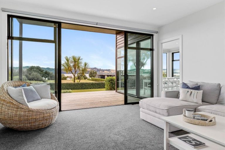 Photo of property in 8 Karapoto Lane, Rainbow Point, Taupo, 3330