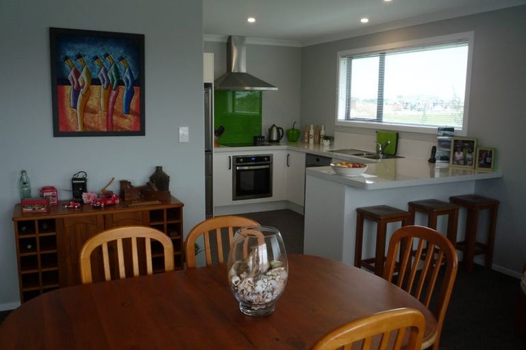 Photo of property in 2 Manuka Street, Papamoa Beach, Papamoa, 3118