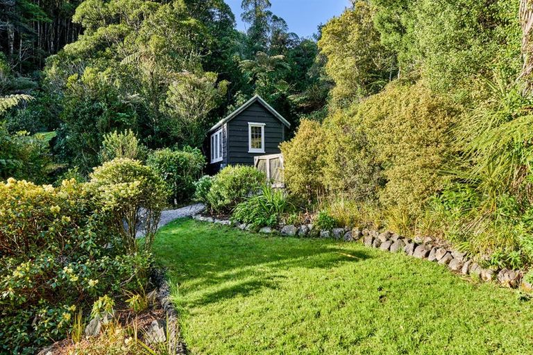 Photo of property in 41 Kotari Road, Days Bay, Lower Hutt, 5013