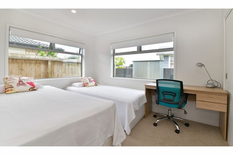 Photo of property in 43b Doment Crescent, Orewa, 0931