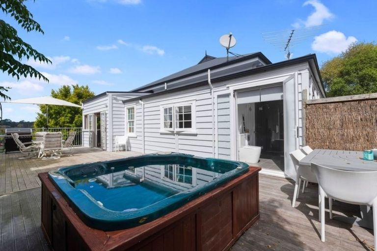 Photo of property in 268 Spur Road, Stillwater, Silverdale, 0993